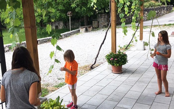 prva-poletna-delavnica-pisanega-sveta-