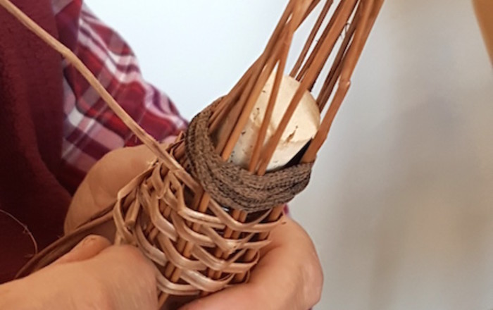 steklenice-so-opletene-