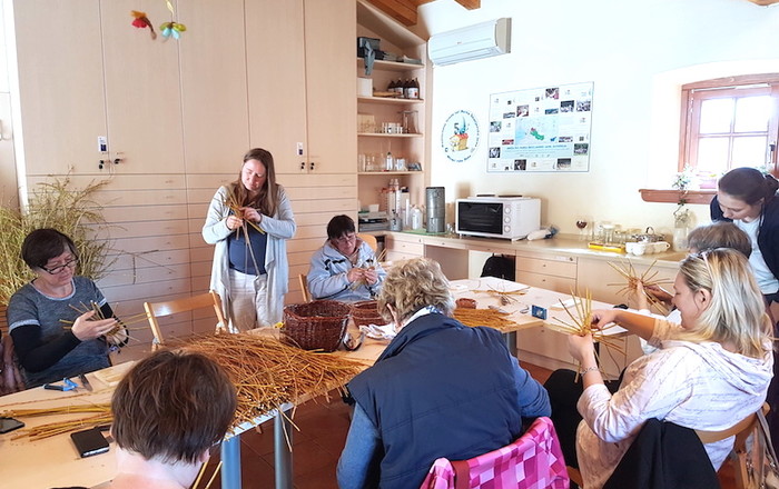 prvi-del-pletenja-kosar-je-za-nami-