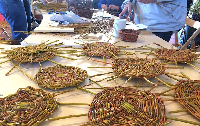 prvi-del-pletenja-kosar-je-za-nami-