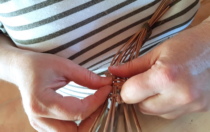 poletno-opletanje-steklenic-