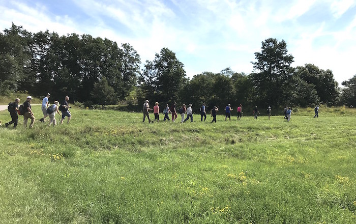 pohod-po-poteh-prednikov-