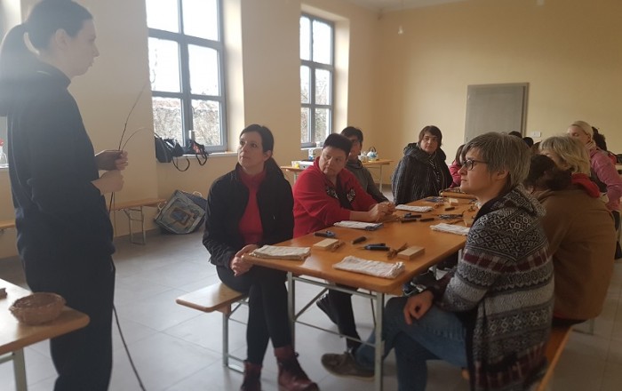 pletenje-kosar-v-svetem-