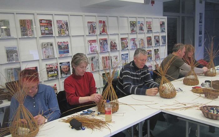 zimska-delavnica-peletenja-košar-iz-vrbovih-vej-