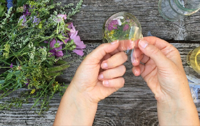 vodne-svece-s-cvetjem-