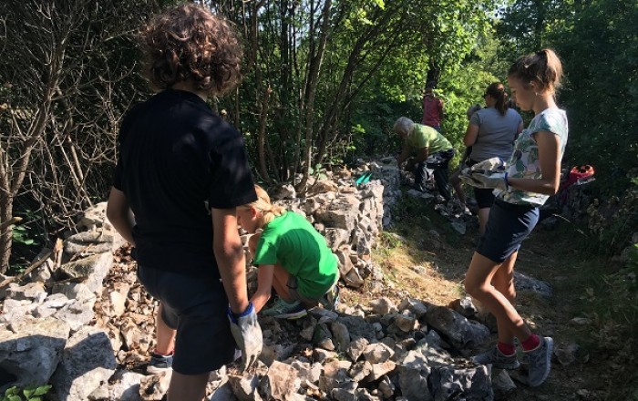 odkrivanje-dediscine-slo2-Obnova suhega zidu