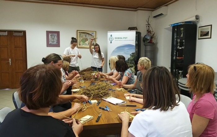 pletenje-s-srobotom-