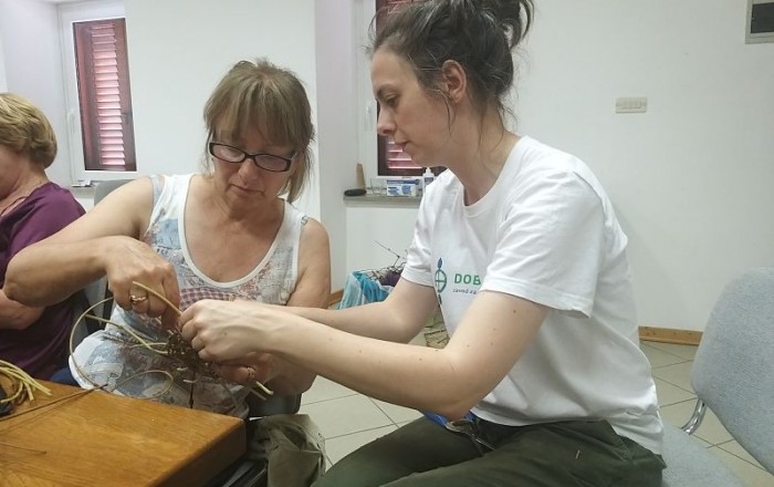 pletenje-s-srobotom-