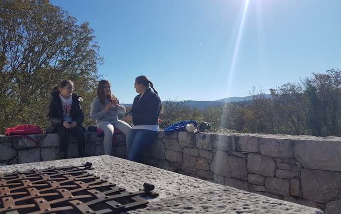 druženje-in-pletenje-košar-z-otroki-