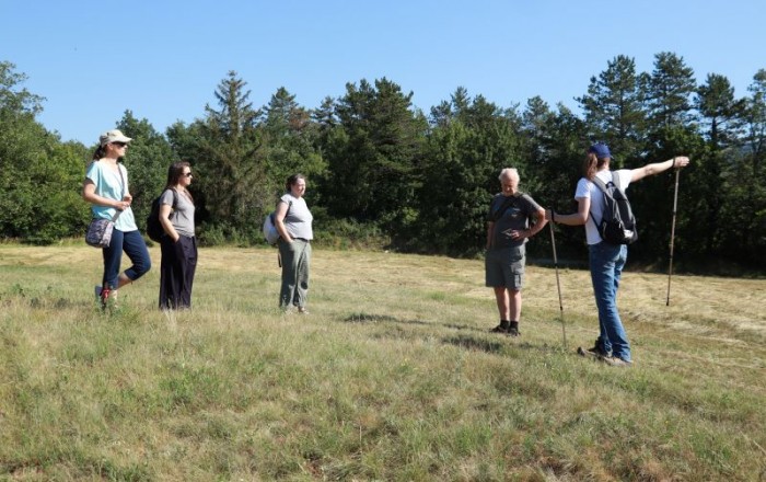 arheoloski-pohod-stari-grad-nad-famljami-