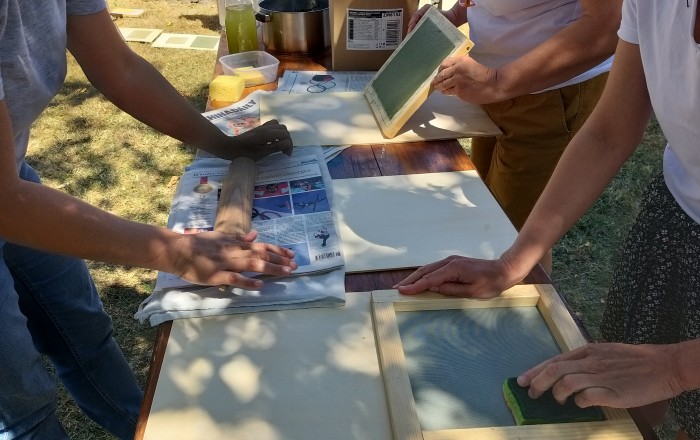 travnat-papir-na-skrateljnovi-