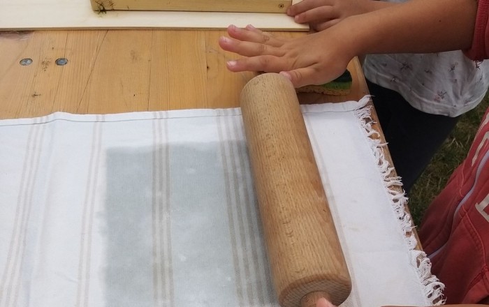 papir-iz-trave-v-rodiku-