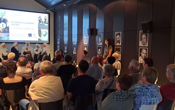 filmsko-glasbeni-divaca-