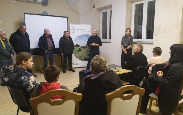 uspesen-filmski-vecer-v-stjaku-