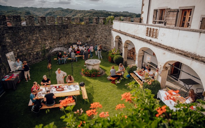 izrocilo-cicarije-na-gradu-prem-