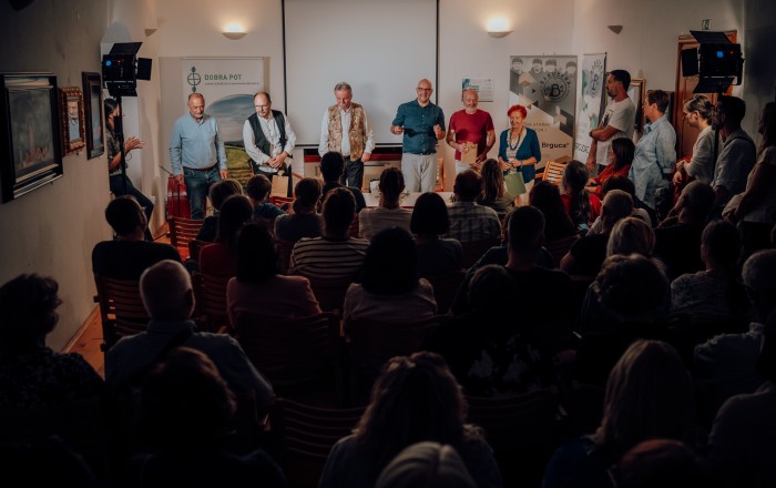 izrocilo-cicarije-na-gradu-prem-